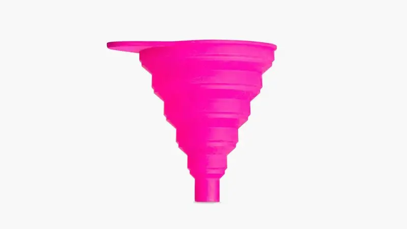 Muc-Off Collapsible silicone funnel