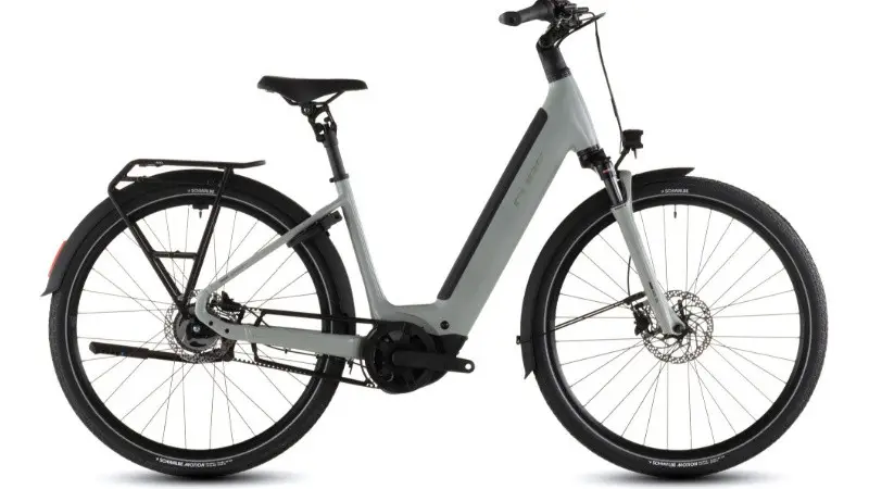 Cube SUPREME HYBRID DELUXE ONE 600