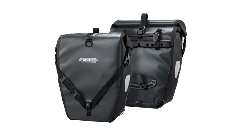 Bikepacking ou trekking : porte-bagages ou sacoches, comment choisir