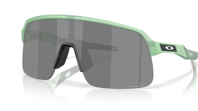 Oakley Sutro Lite S Jade transparent mat verre Prizm noir