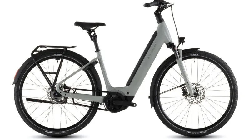 Cube SUPREME HYBRID DELUXE ONE 600