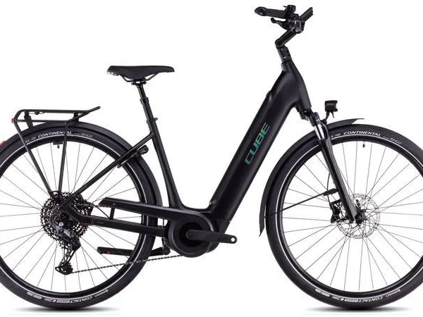 Cube SUPREME HYBRID - PRO 625