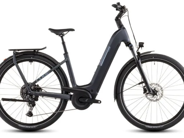 Cube KATHMANDU HYBRID ONE 800