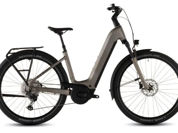 Cube NURIDE HYBRID PRO 800