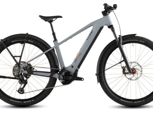 Cube REACTION HYBRID RACE 800 FE