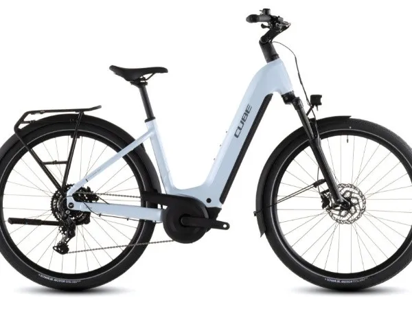 Cube TOURING HYBRID ONE 600