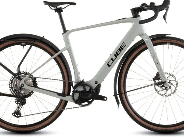Cube NUROAD HYBRID C:62 RACE 400X FE