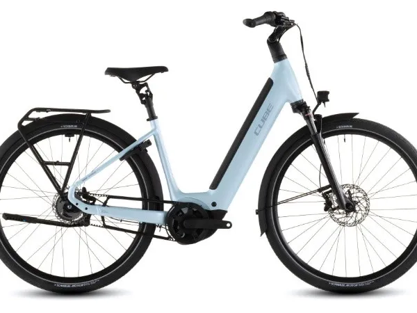 Cube SUPREME RT HYBRID DELUXE EX 600