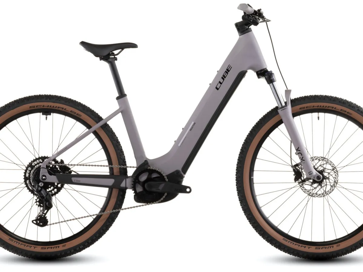 Cube REACTION HYBRID PERFORMANCE 600