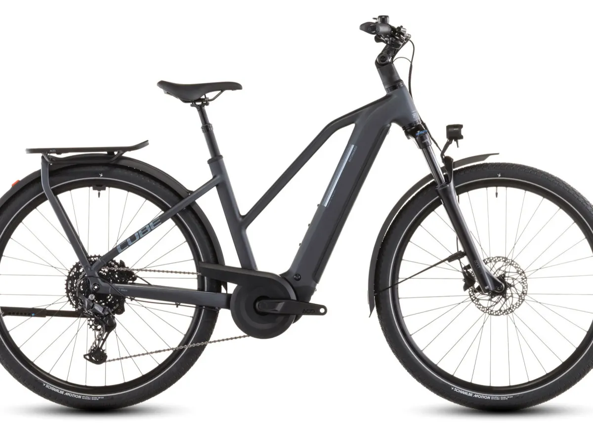 Cube KATHMANDU HYBRID ONE 800