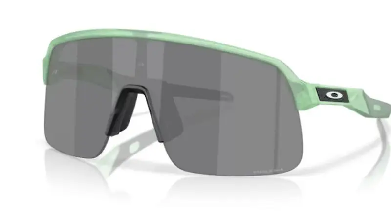 Oakley Sutro Lite S Jade transparent mat verre Prizm noir