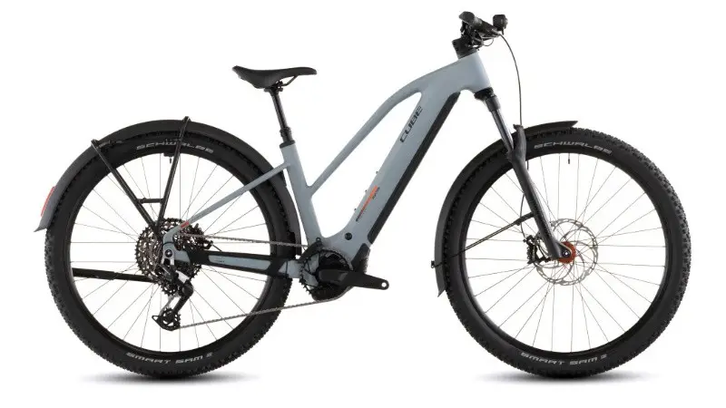 Cube REACTION HYBRID RACE 800 FE