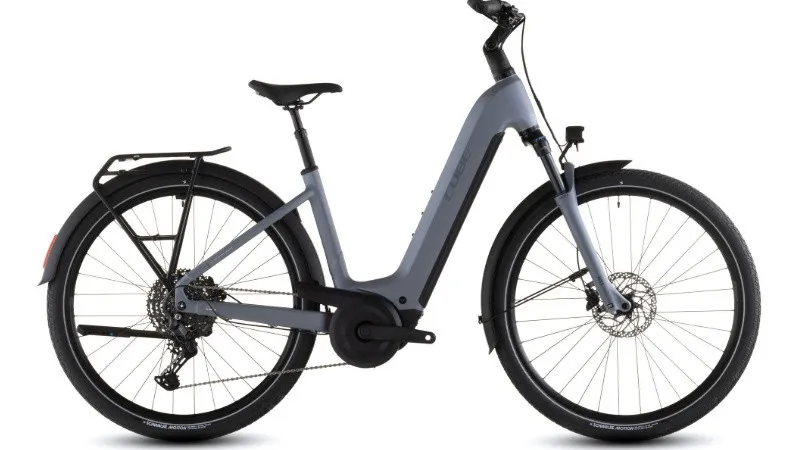 Cube TOURING HYBRID PRO 800
