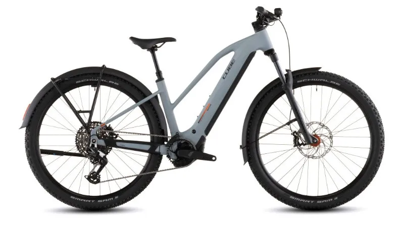 Cube REACTION HYBRID RACE 800 FE